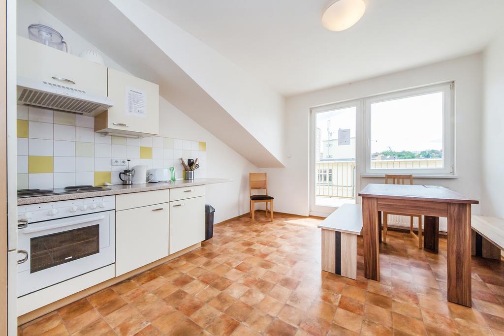 Party Flat In City Center *