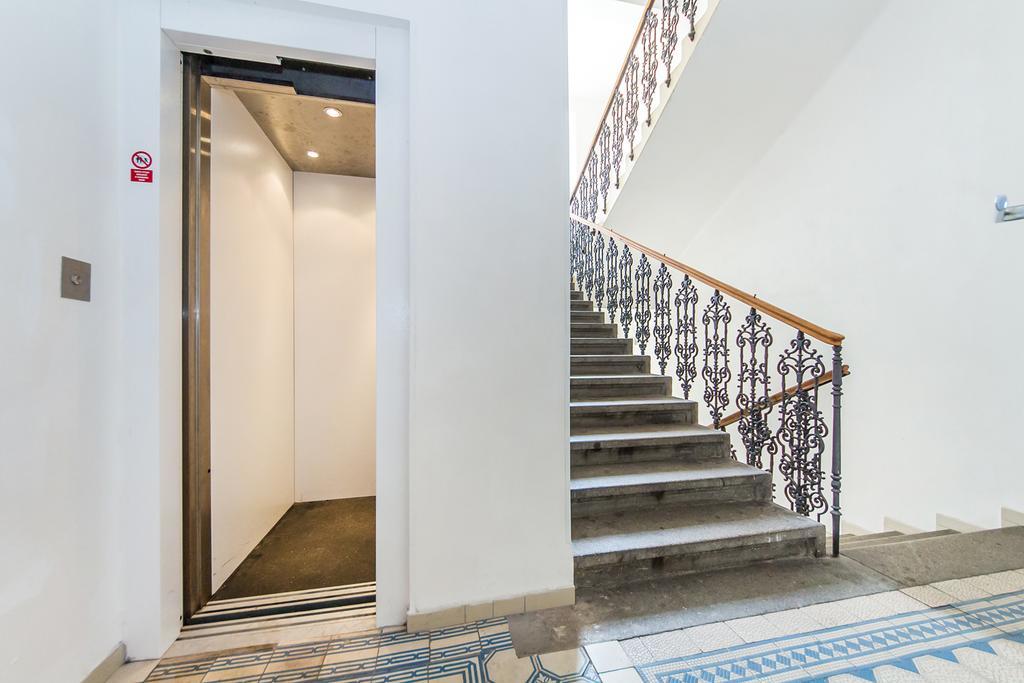 Party Flat In City Center *